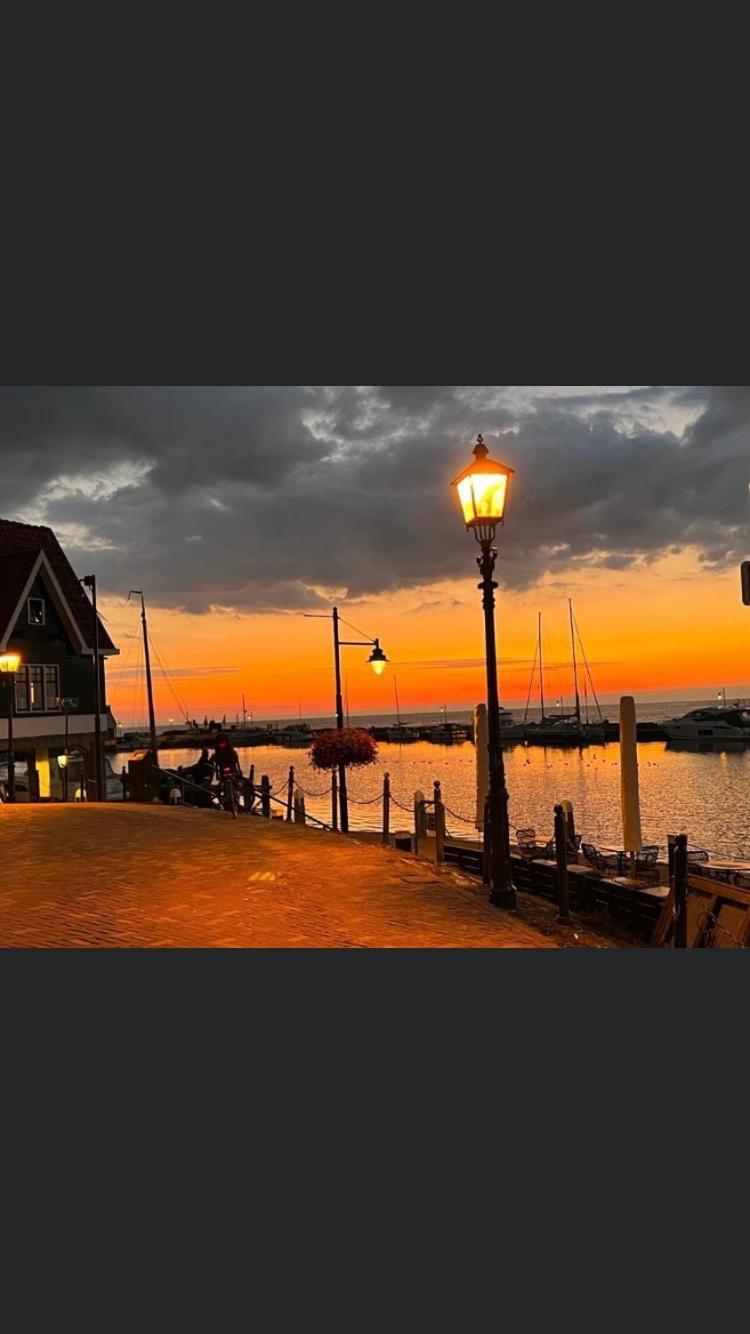 B&B Casandra Volendam Exterior foto